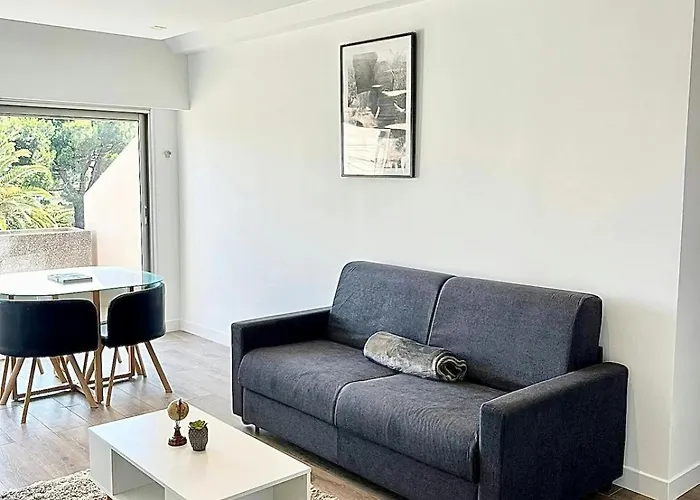 Superbe 1 Chambres, 2 Tennis, 2 Piscines, Plages, Parking Appartement *