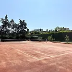 Vue 2 Pieces Tennis Piscine Plages Apartment