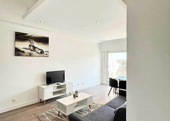 Apartamento Superbe 1 Chambres, 2 Tennis, 2 Piscines, Plages, Parking Antibes