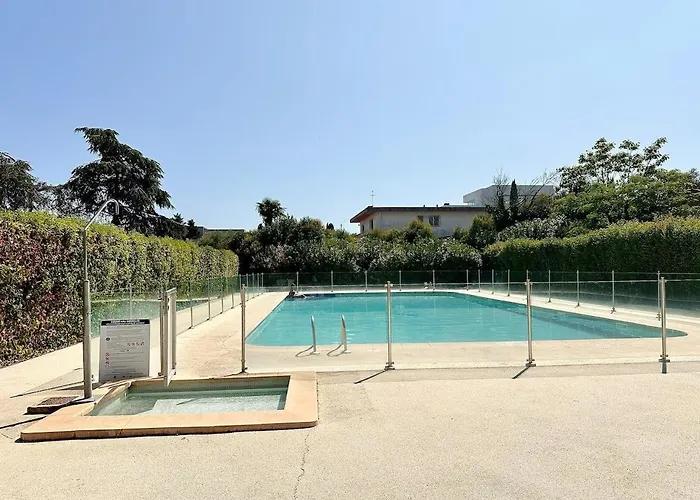 Superbe 1 Chambres, 2 Tennis, 2 Piscines, Plages, Parking Lägenhet