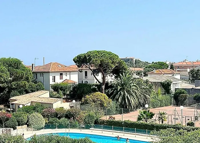 Superbe 1 Chambres, 2 Tennis, 2 Piscines, Plages, Parking Apartamento Antibes